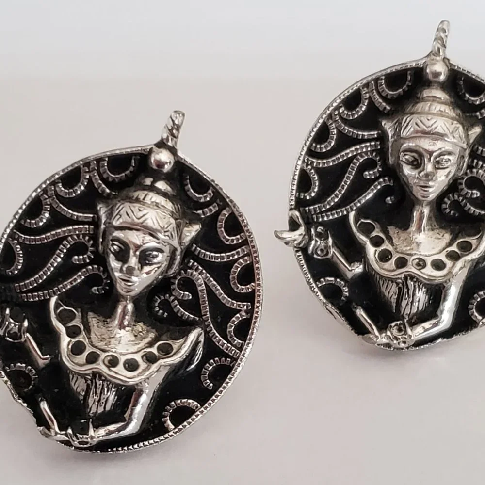 Vintage SWANK Hindu Deity Goddess Asian Cuff Links Large Oval Silver Tone